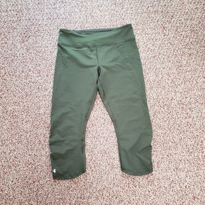 UA Heatgear Cropped Leggings
